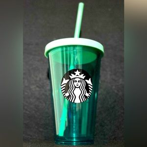 Starbucks Grande Clear
Acrylic Cold Cup Double
Walled Tumbler 16 oz Green
Straw